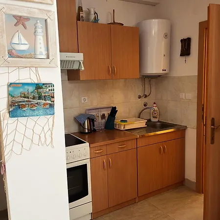 Mama Apartament Vrsi